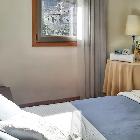 Ferienhaus Charming House In Covelas With Pool And Mountain View Póvoa de Lanhoso