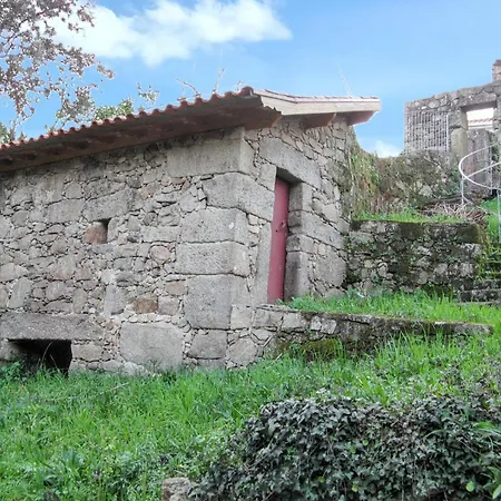 Charming House In Covelas With Pool And Mountain View Ferienhaus