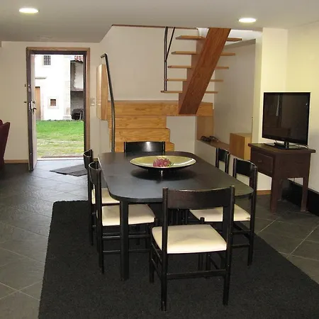 Charming House In Covelas With Pool And Mountain View Ferienhaus