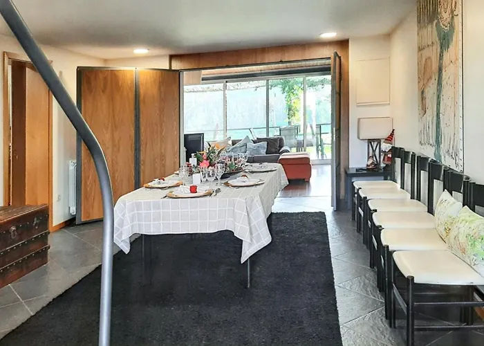 Charming House In Covelas With Pool And Mountain View Prázdninový dům